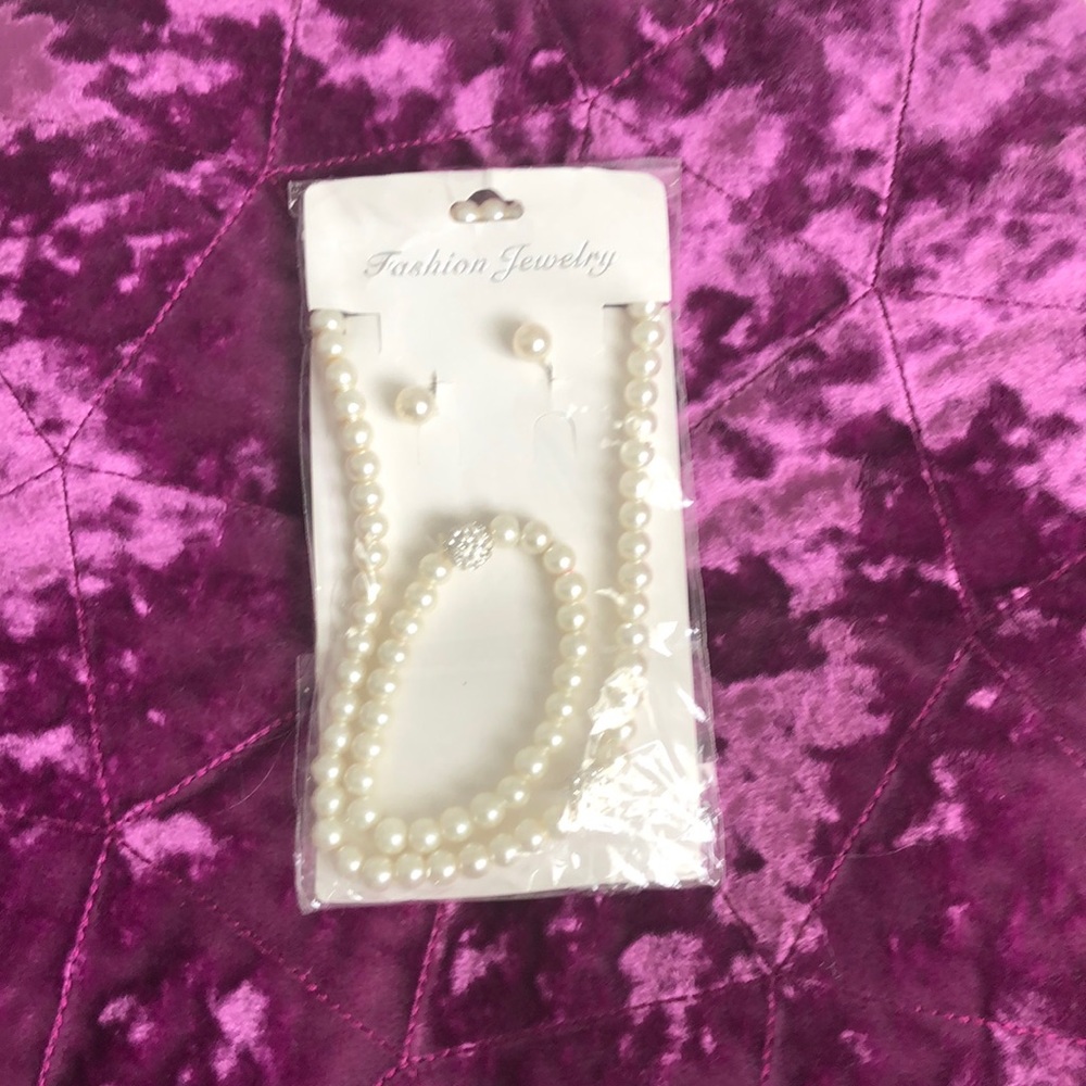 3/$10 Fashion Jewelry Set